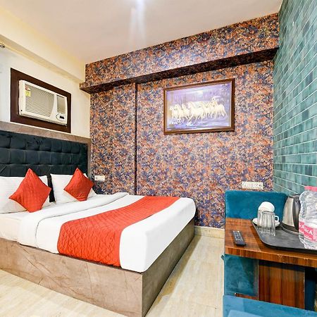 Hotel Ark Wood At Airport New Delhi Buitenkant foto
