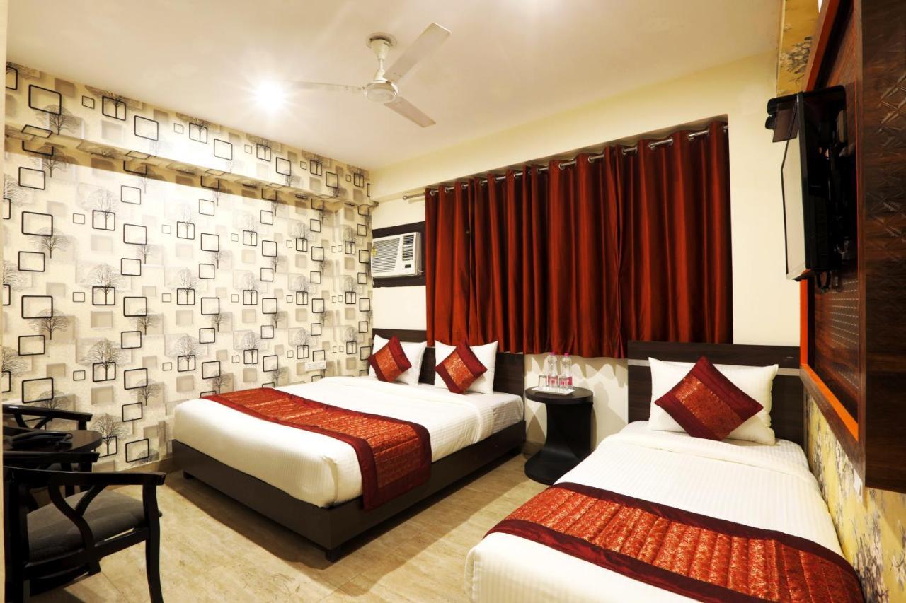 Hotel Ark Wood At Airport New Delhi Buitenkant foto
