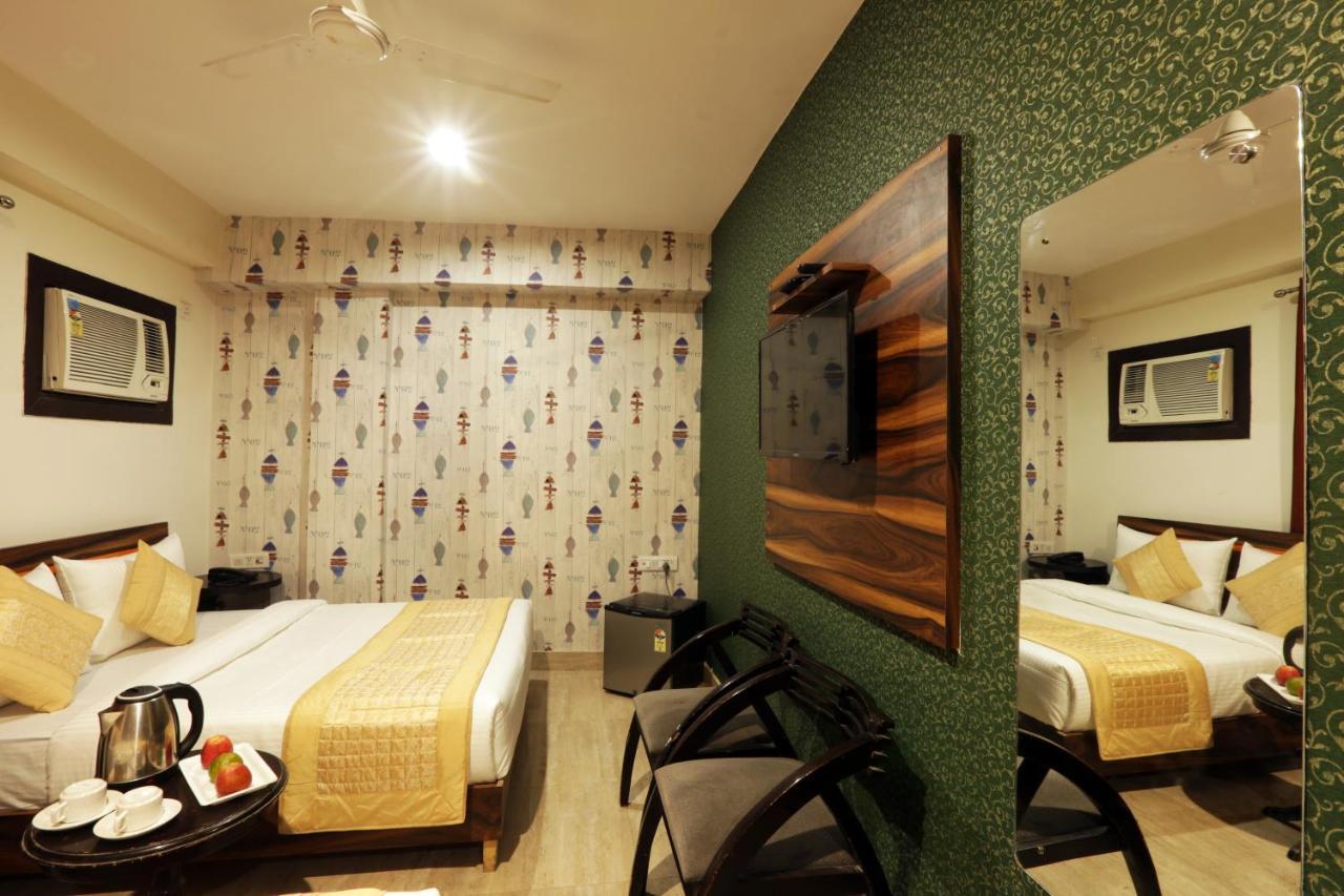 Hotel Ark Wood At Airport New Delhi Buitenkant foto