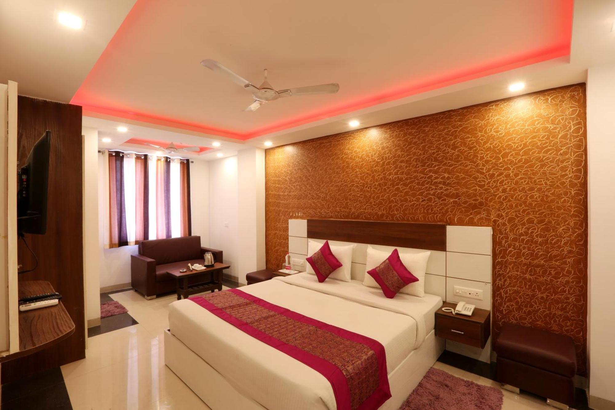Hotel Ark Wood At Airport New Delhi Buitenkant foto