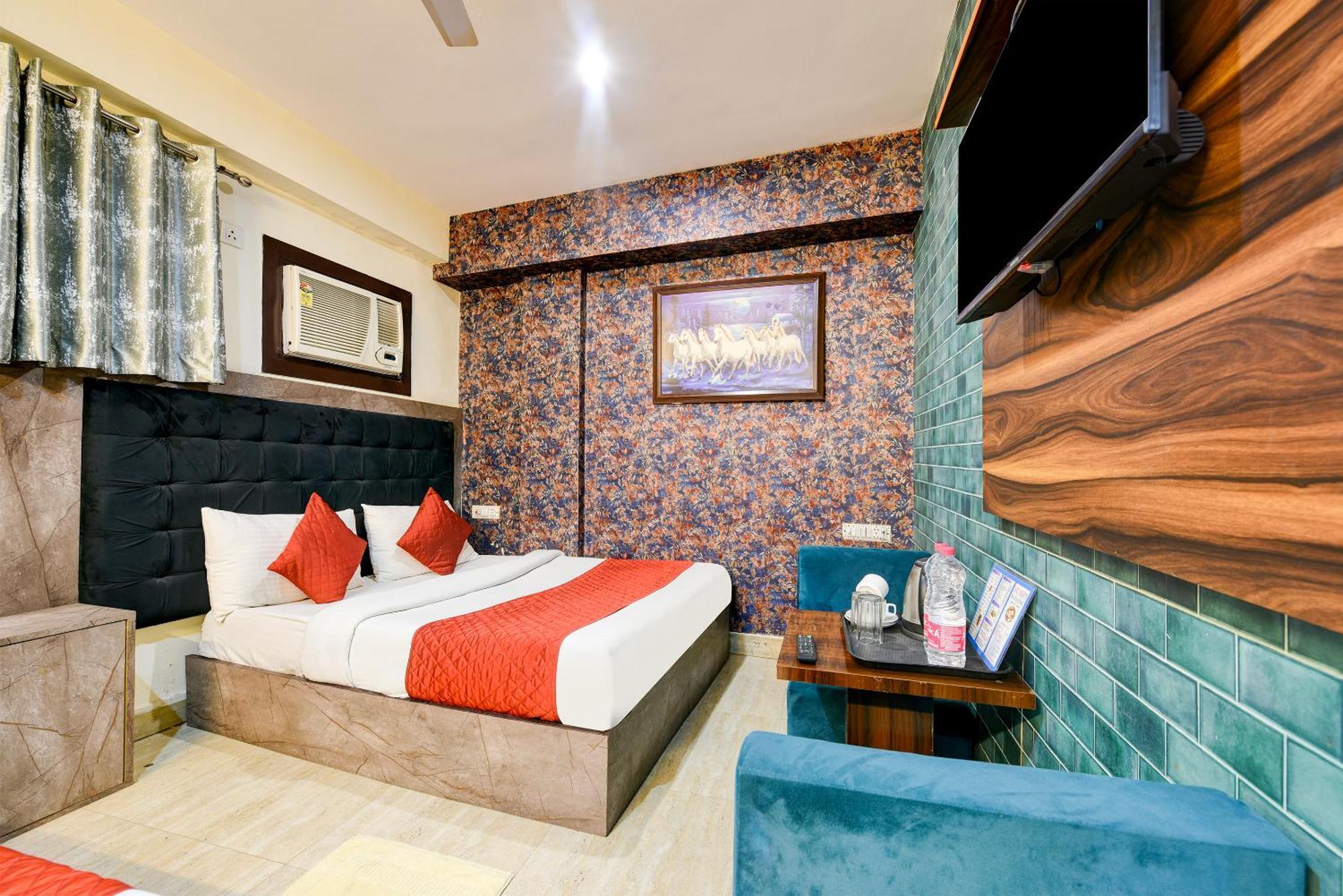 Hotel Ark Wood At Airport New Delhi Buitenkant foto