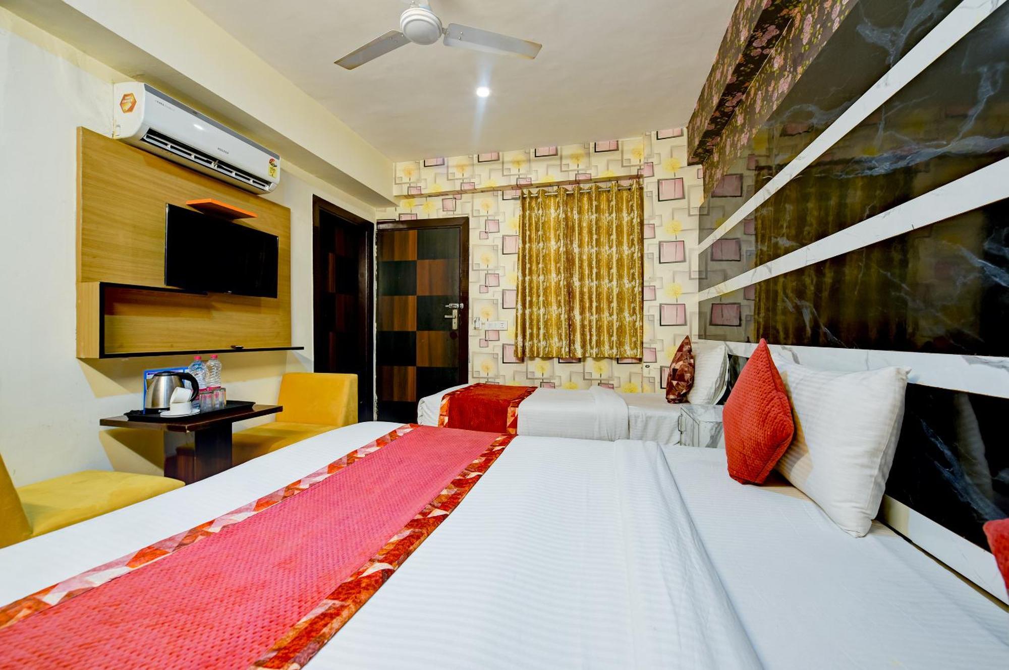 Hotel Ark Wood At Airport New Delhi Buitenkant foto